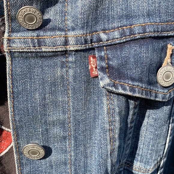 Levi’s blue Jean trucker jacket large - Picture 3 of 12